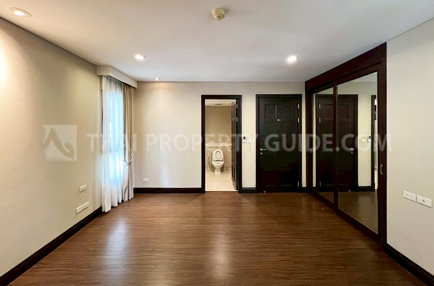 House with Private Pool in Sukhumvit 