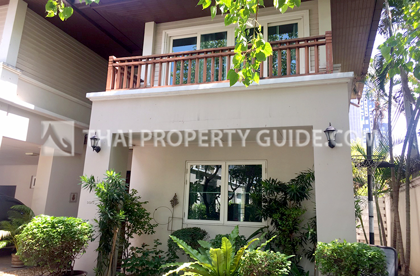 House with Private Pool for rent in Sukhumvit