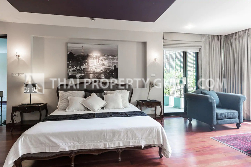 House with Private Pool in Sukhumvit 