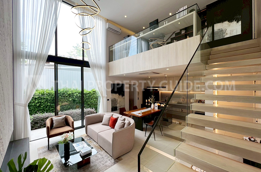 House with Private Pool in Sukhumvit 