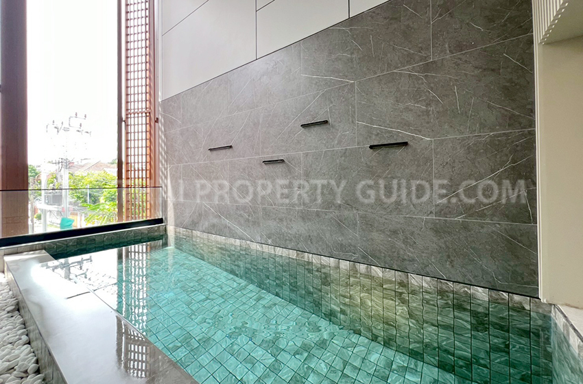 House with Private Pool in Sukhumvit 