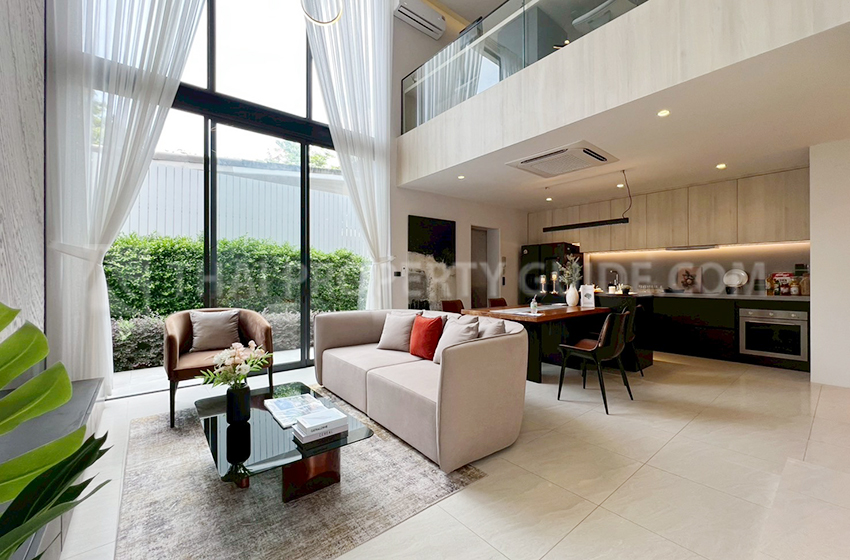 House with Private Pool in Sukhumvit 