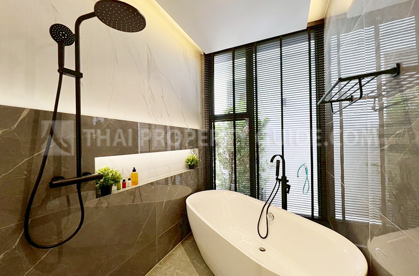 House with Private Pool in Sukhumvit 