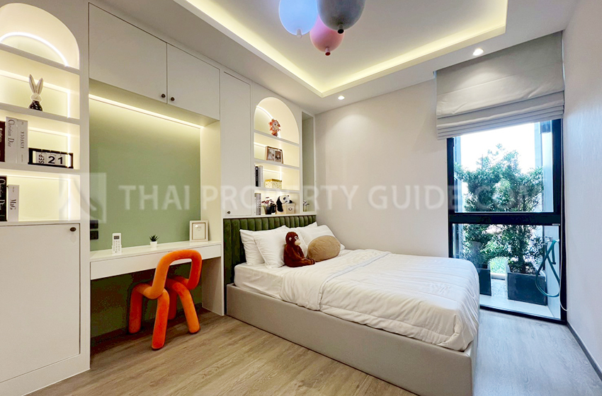 House with Private Pool in Sukhumvit 