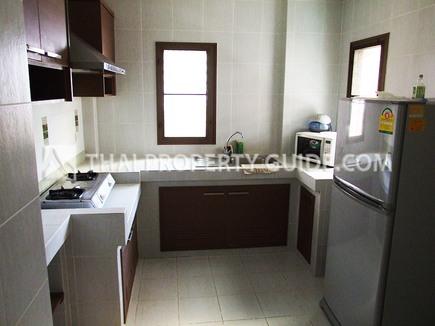 House with Shared Pool in Bangnatrad 