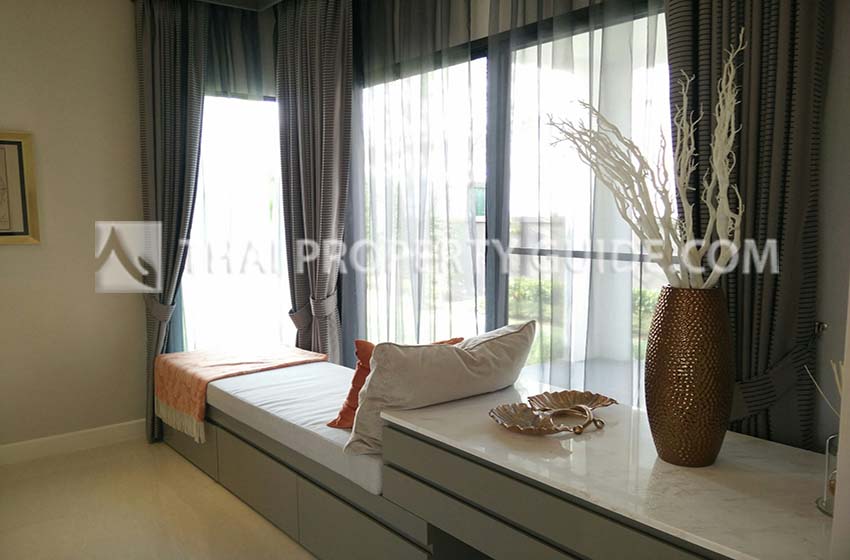 House with Shared Pool in Bangnatrad 