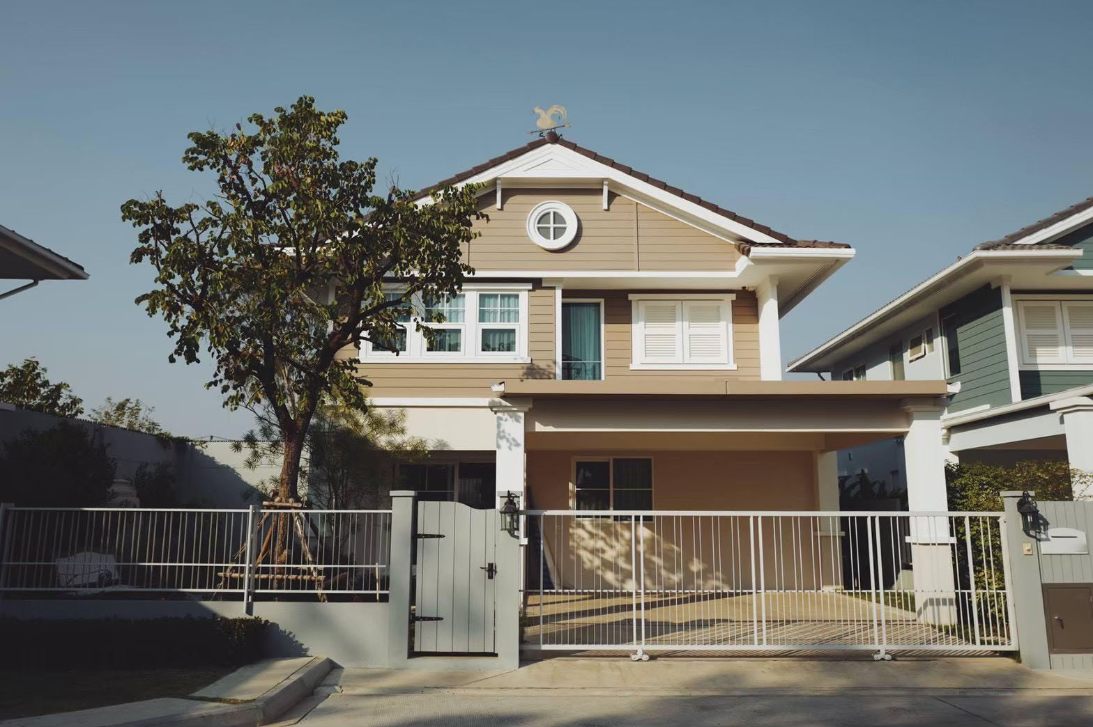 House with Shared Pool in Bangnatrad 