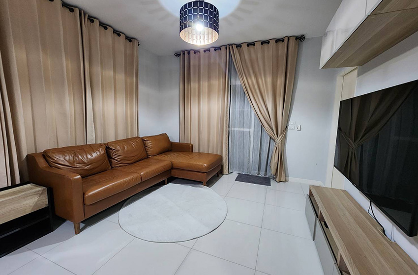 House with Shared Pool in Bangnatrad 