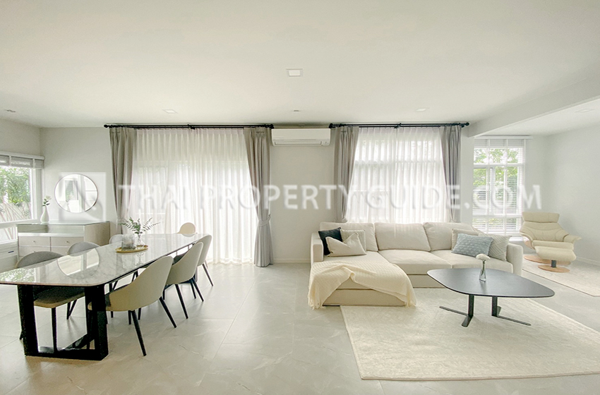House with Shared Pool in Bangnatrad 