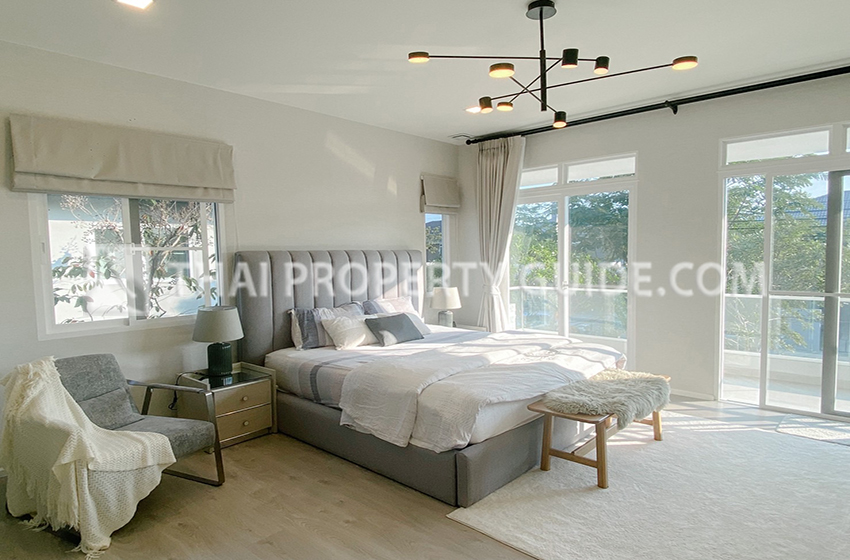 House with Shared Pool in Bangnatrad 