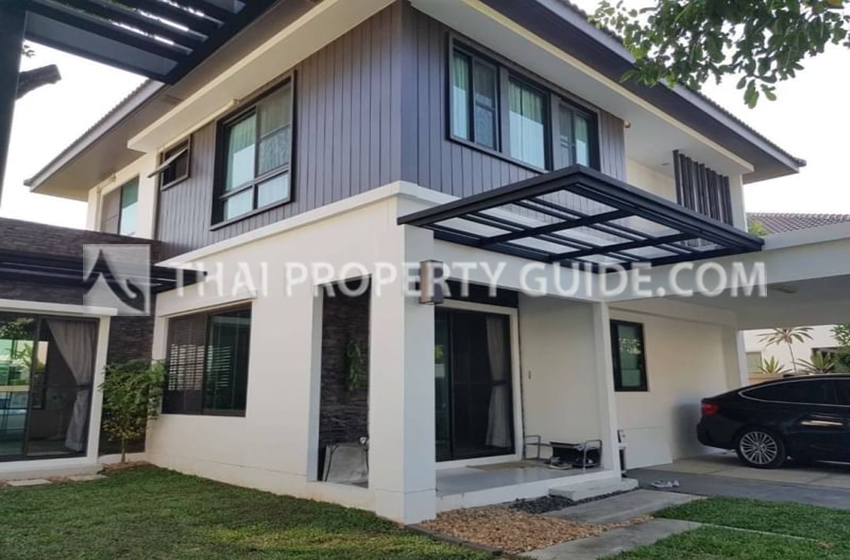 House with Shared Pool in Bangnatrad 