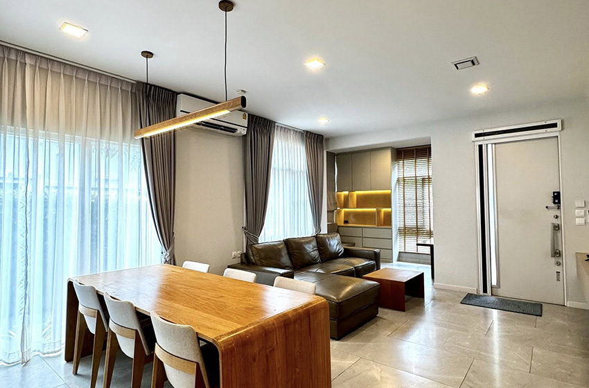 House with Shared Pool in Bangnatrad 