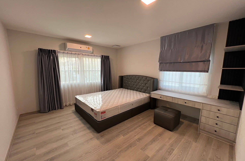 House with Shared Pool in Bangnatrad 