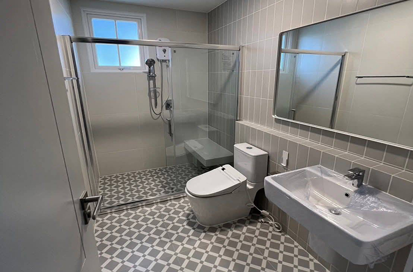 House with Shared Pool in Bangnatrad 