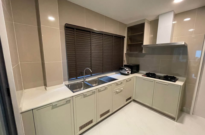 House with Shared Pool in Bangnatrad 