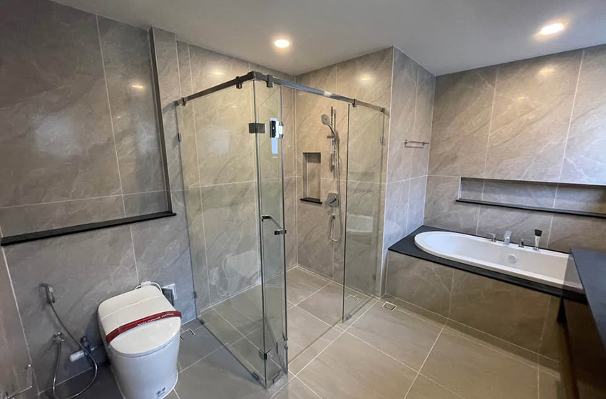 House with Shared Pool in Bangnatrad 