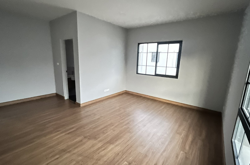 House with Shared Pool in Bangnatrad 