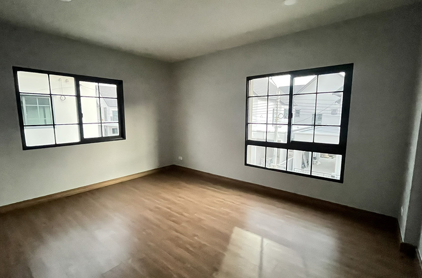 House with Shared Pool in Bangnatrad 