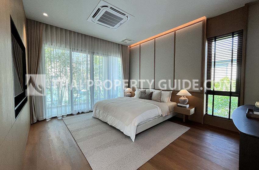 House with Shared Pool in Bangnatrad 