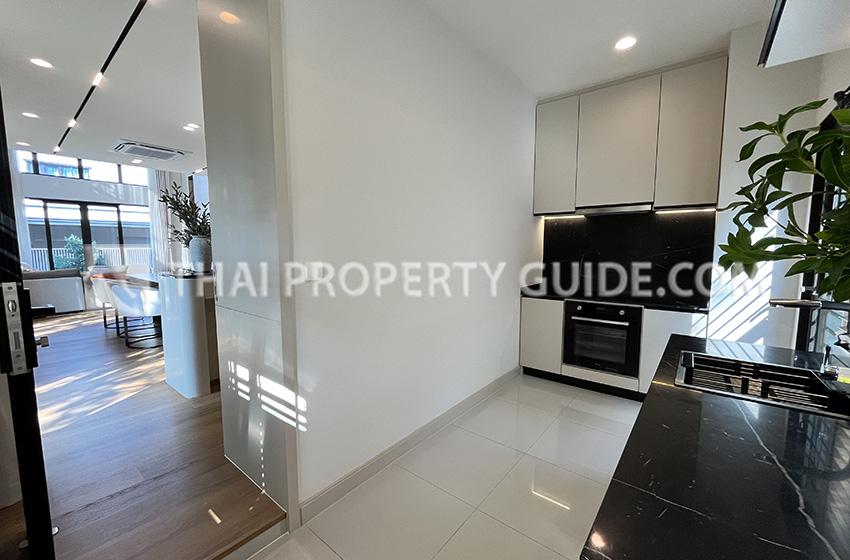 House with Shared Pool in Bangnatrad 