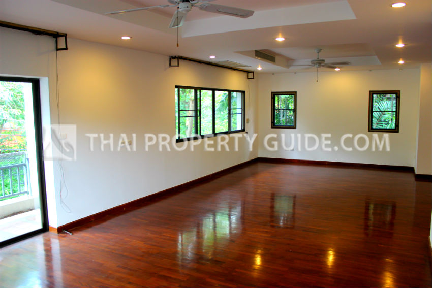 House with Shared Pool in Nichada Thani 