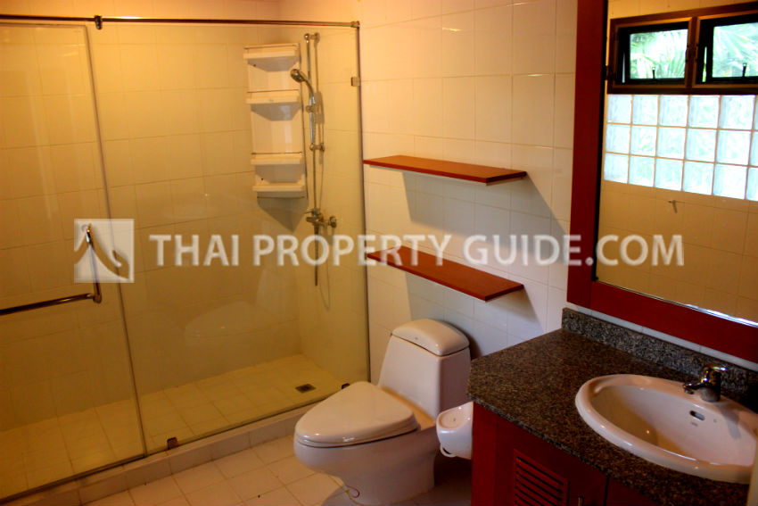 House with Shared Pool in Nichada Thani 