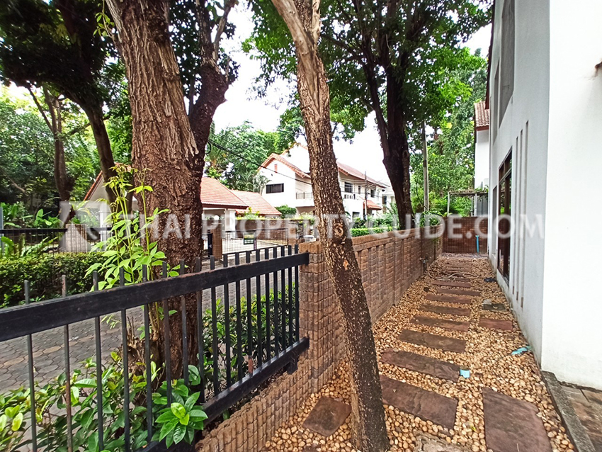 House with Shared Pool in Nichada Thani 