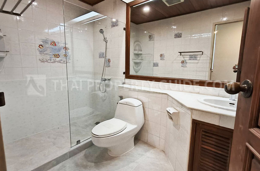 House with Shared Pool in Nichada Thani 