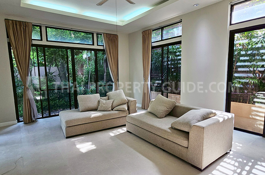 House with Shared Pool in Nichada Thani 