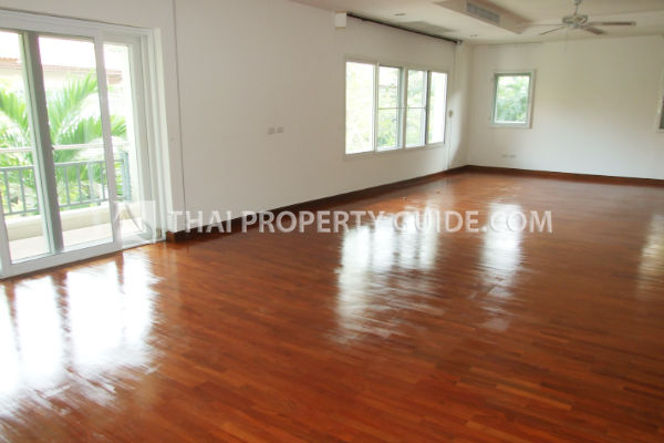 House with Shared Pool in Nichada Thani 