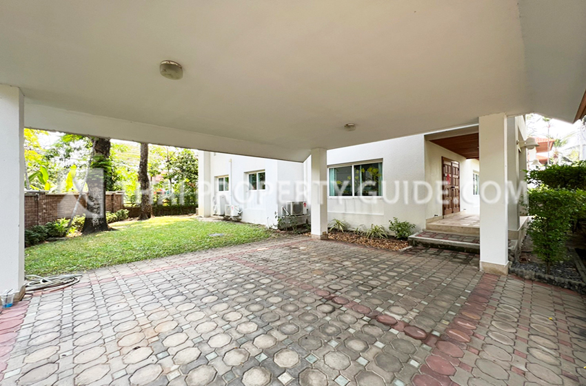 House with Shared Pool in Nichada Thani 