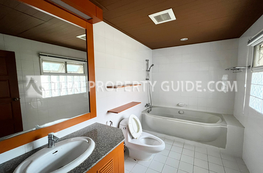 House with Shared Pool in Nichada Thani 