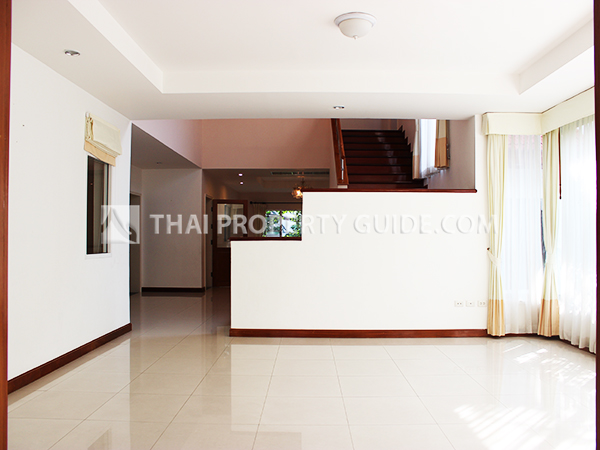 House with Shared Pool in Nichada Thani 
