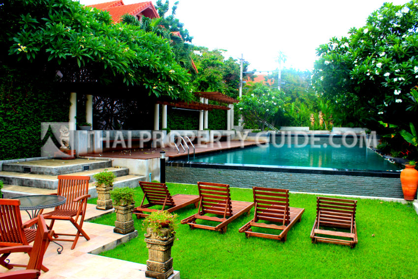 House with Shared Pool in Nichada Thani 
