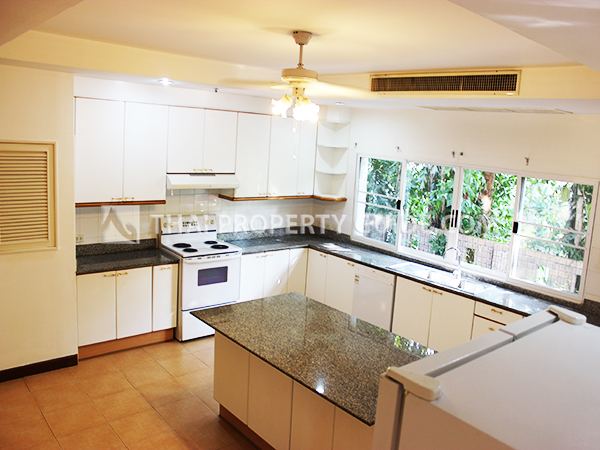 House with Shared Pool in Nichada Thani 