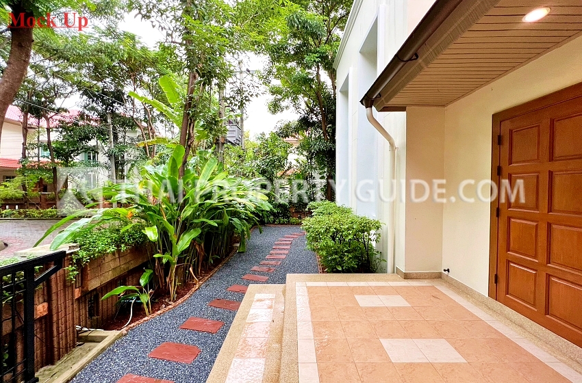 House with Shared Pool in Nichada Thani 