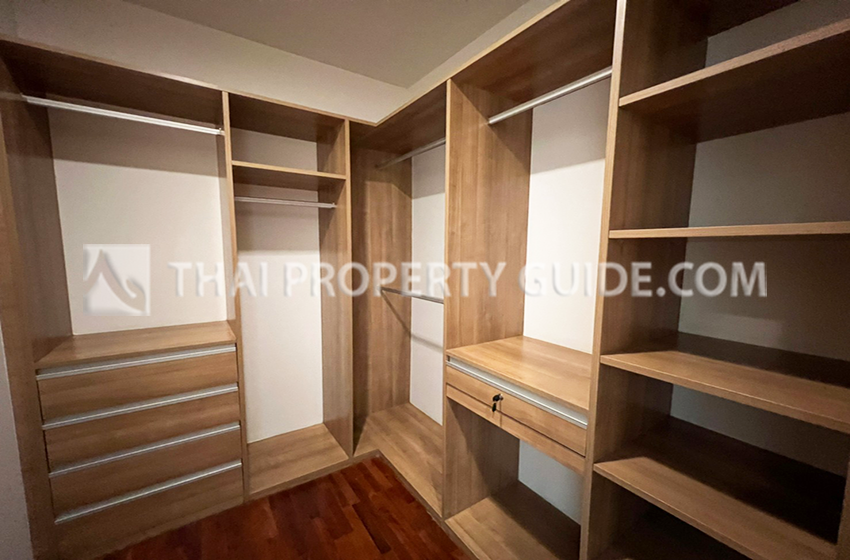 House with Shared Pool in Nichada Thani 