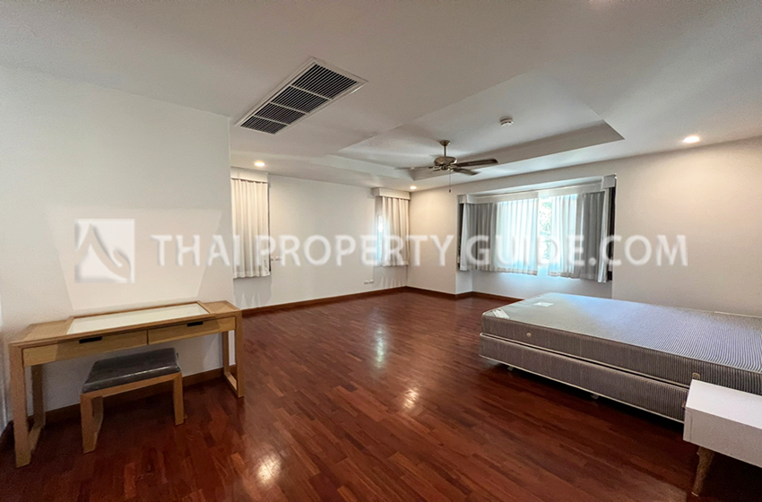 House with Shared Pool in Nichada Thani 
