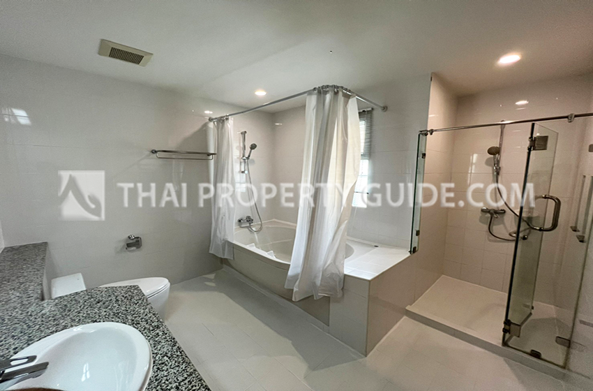 House with Shared Pool in Nichada Thani 