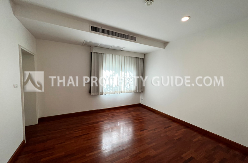 House with Shared Pool in Nichada Thani 