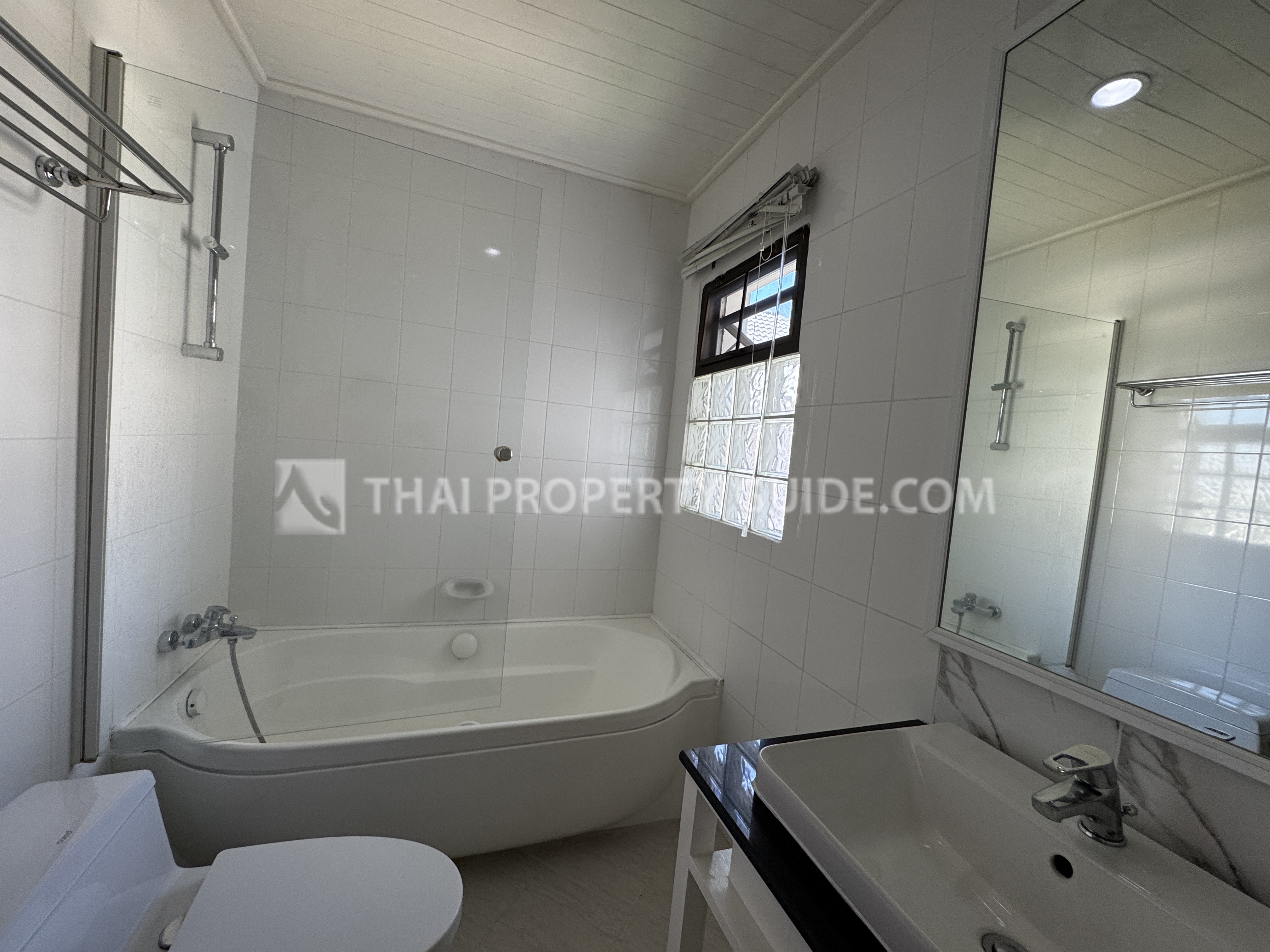 House with Shared Pool in Nichada Thani 