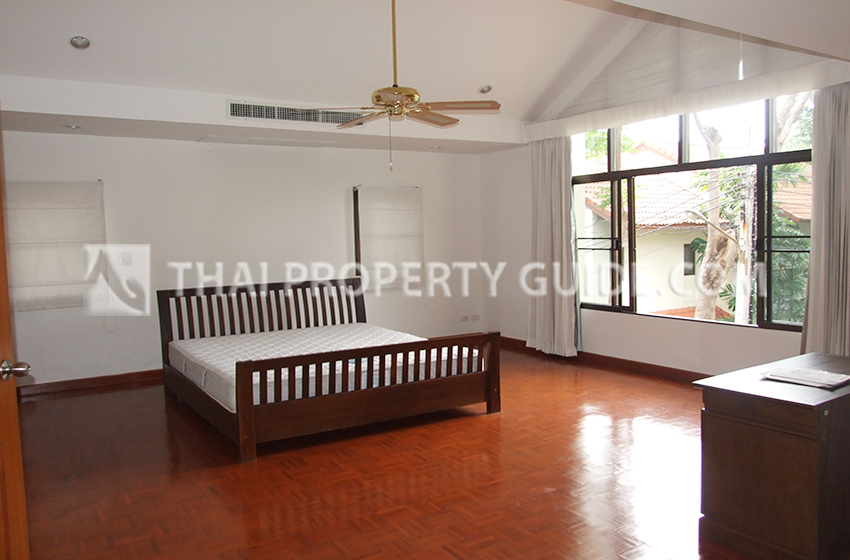House with Shared Pool in Nichada Thani 