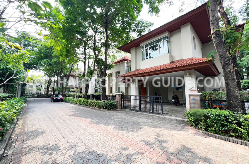 House with Shared Pool in Nichada Thani 