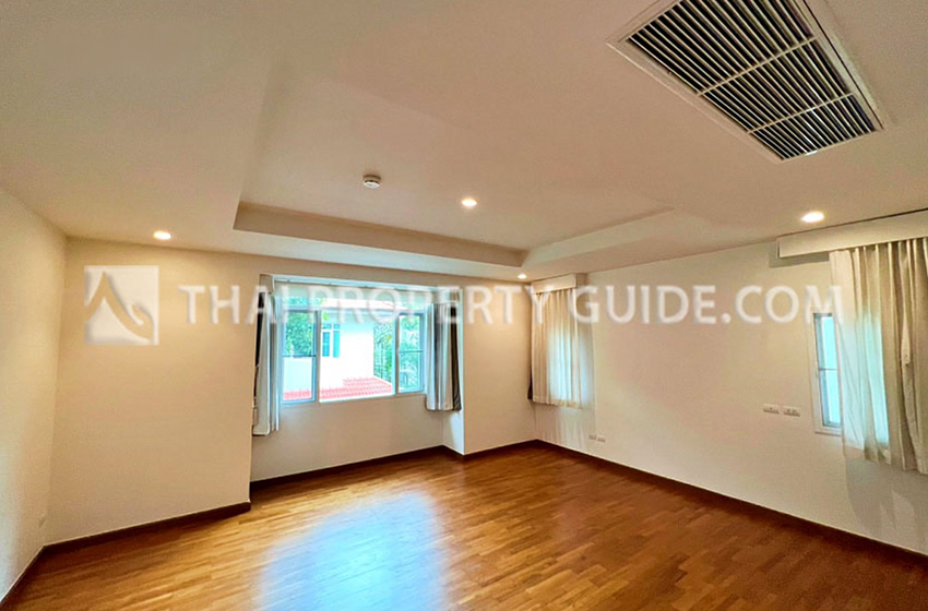 House with Shared Pool in Nichada Thani 