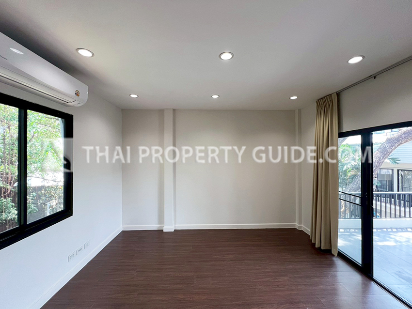 House with Shared Pool in Sukhumvit 
