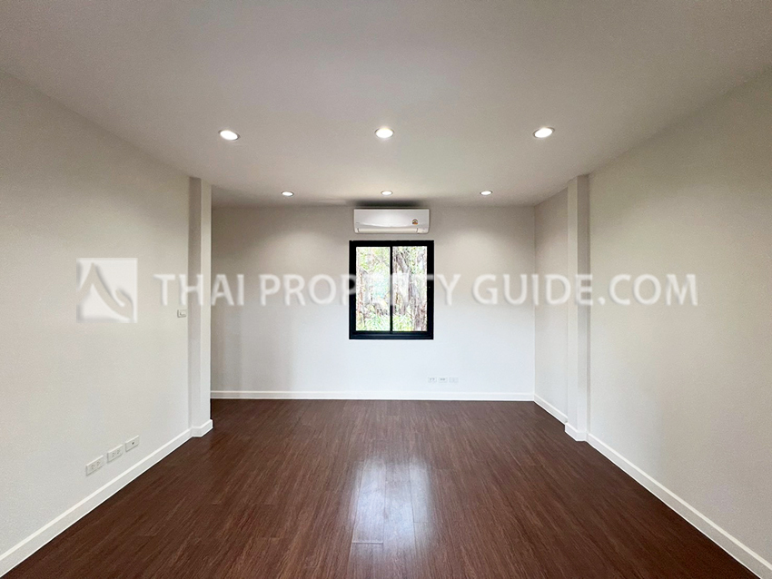 House with Shared Pool in Sukhumvit 