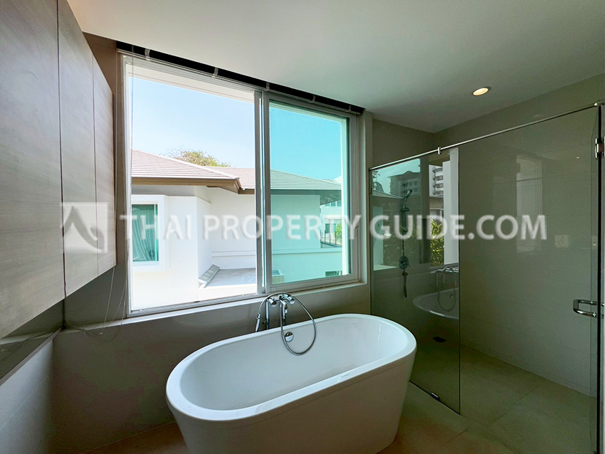 House with Shared Pool in Sukhumvit 