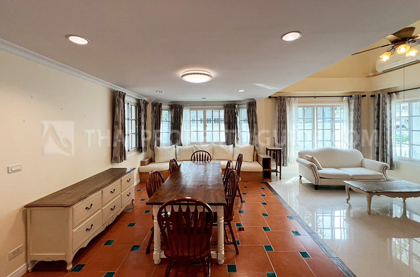 House with Shared Pool in Sukhumvit 