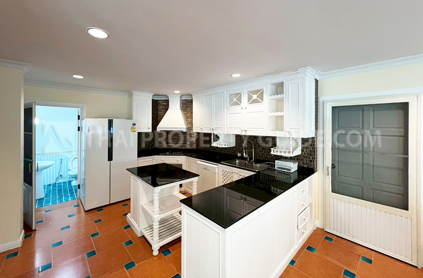 House with Shared Pool in Sukhumvit 
