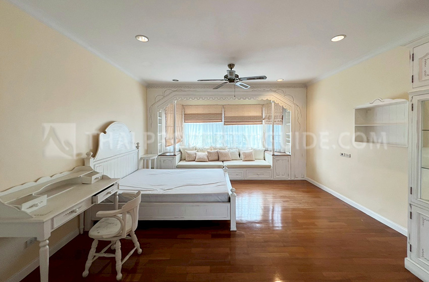 House with Shared Pool in Sukhumvit 